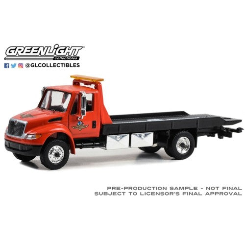 1/64 International Durastar 4400 Indianapolis Motor Speedway Wheel, Wings And Flag Flatbed Truck