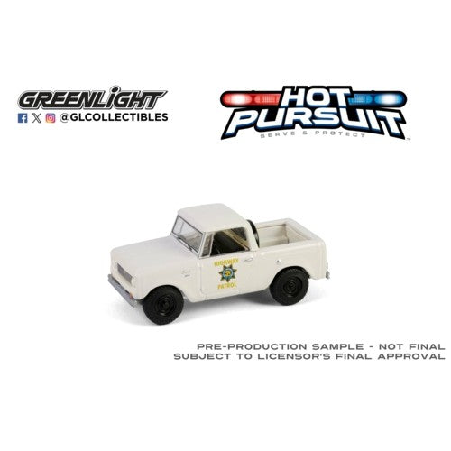 1/64 Hot Pursuit Series 46 - 1964 Harvester Scout Half Cab - California Highway Patrol