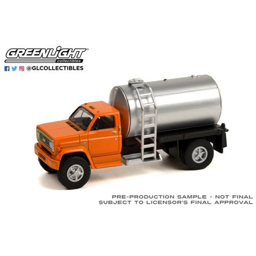1/64 S.D. Trucks Series 14 1982 Chevrolet C-60 Fertilizer Truck Orange Cabwith Silver Tank