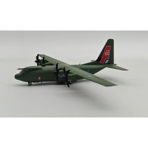 1/200 Uk - Air Force Lockheed Martin C-130J Hercules C5 (L-382) Zh887 With Stand