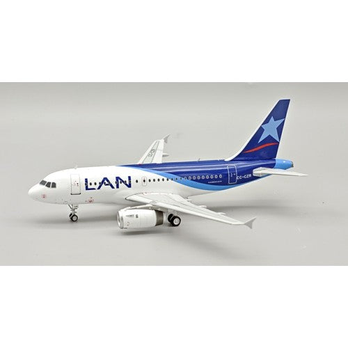 1/200 Lan Airlines Airbus A318-121 Cc-Czr With Stand