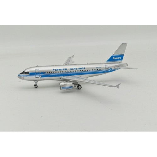 1/200 Finnair A319 Oh-Lve Retro Scheme With Stand