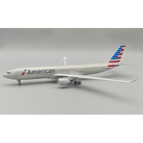 1/200 American Airlines Airbus A330-323 N278Ay With Stand