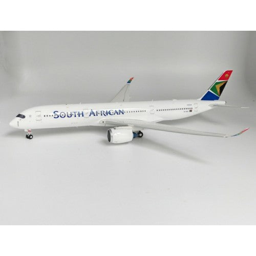 1/200 South African Airways Airbus A350-900 Zs-Sdd With Stand