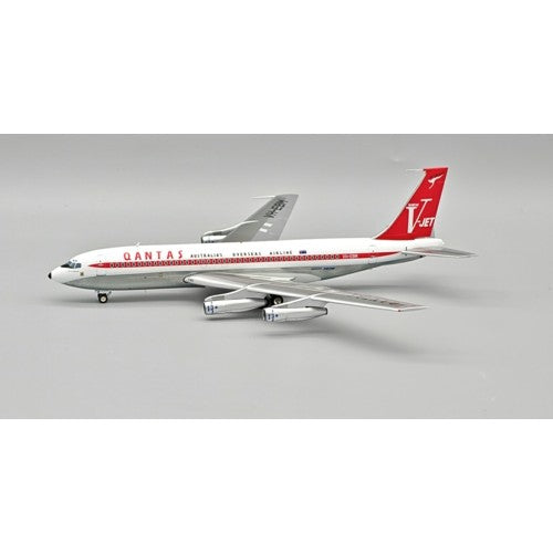 1/200 Qantas Boeing 707-100 Vh-Ebm City Of Launceston With Stand