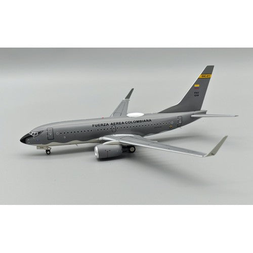 1/200 Colombia - Air Force Boeing 737-732 Fac1219 With Stand