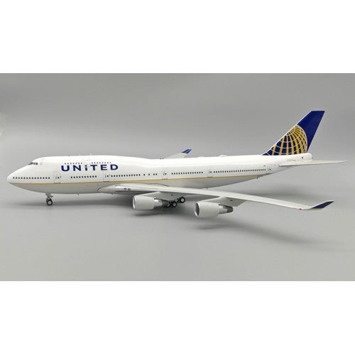 1/200 United Airlines Boeing 747-422 N107Ua With Stand