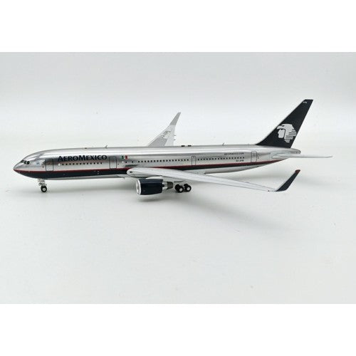 1/200 Aeromexico Boeing 767-3Q8/Er Xa-Apb With Stand