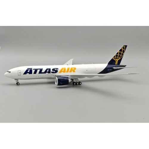 1/200 Atlas Air Boeing 777-F16 With Stand