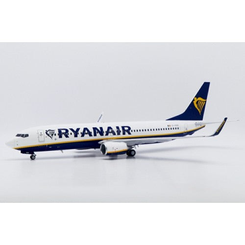 1/100 Ryanair Boeing 737-800 Reg: Ei-Gxn With Stand
