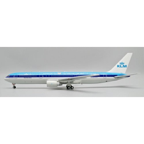 1/200 Klm Royal Dutch Airlines Boeing 767-300Er The World Is Just A Click Away Reg: Ph-Bzf With Stand