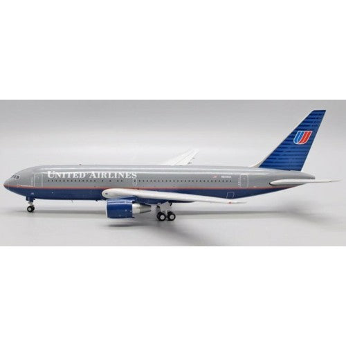 1/200 United Airlines Boeing 767-200 Reg: N608Ua With Stand