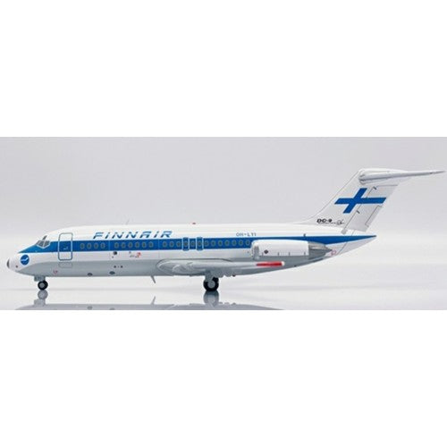 1/200 Finnair Mcdonnell Douglas Dc-9-15 Reg: Oh-Lyi With Stand