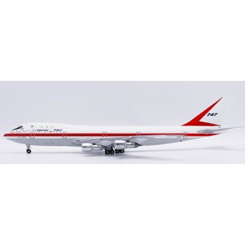 1/200 Boeing Company House Color 747-100 City Of Everett Reg: N7470 With Stand