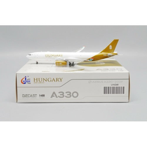 1/400 Hungary Air Cargo Airbus A330-200F Reg: Ha-Lhu With Antenna