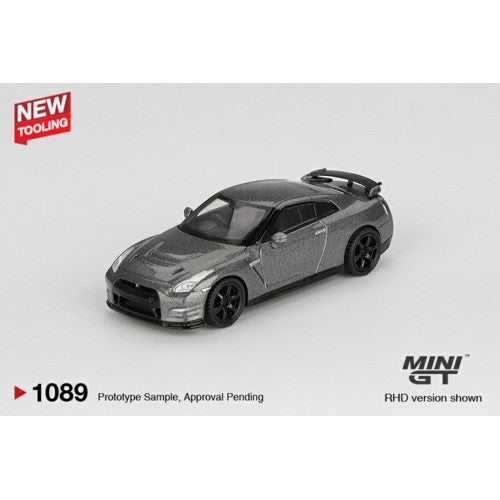 1/64 Nissan Gt-R 2013 Dark Metal Grey (Nismo R35 Crs Version) (Rhd) Blister Packaging