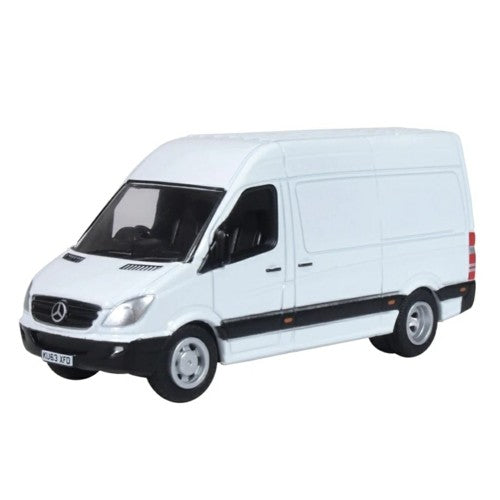 1/76 White Mercedes Sprinter