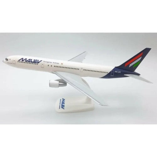 1/200 Malev B767-300