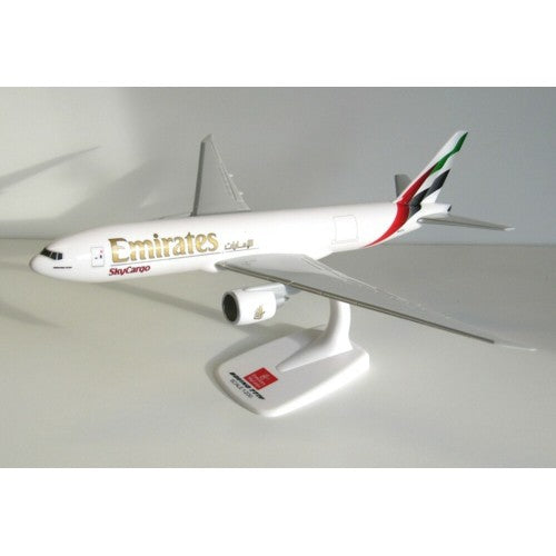 1/200 Emirates New Livery Skycargo B777-200Fr