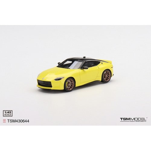 1/43 Nissan Z Proto Spec 2023 Ikazuchi Yellow Lhd