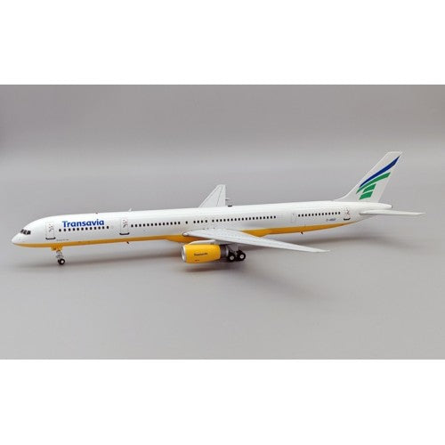 1/200 Transavia Airlines 757-330 B-Abof With Stand Limited