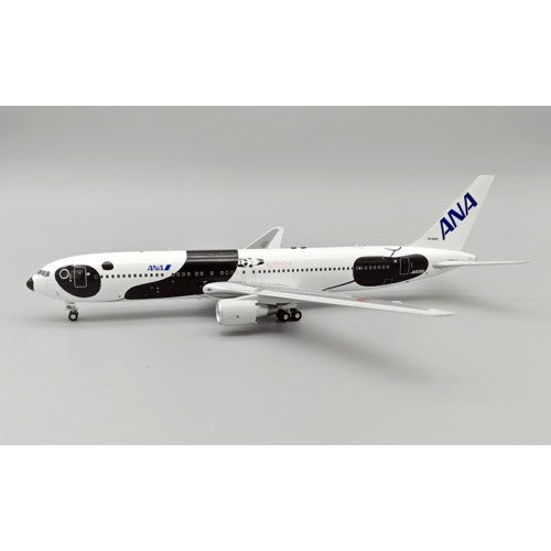 1/200 All Nippon Airways - Ana Boeing 767-381/Er Ja606A With Stand